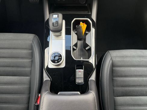 New 2026 Mitsubishi Outlander AWD image 17