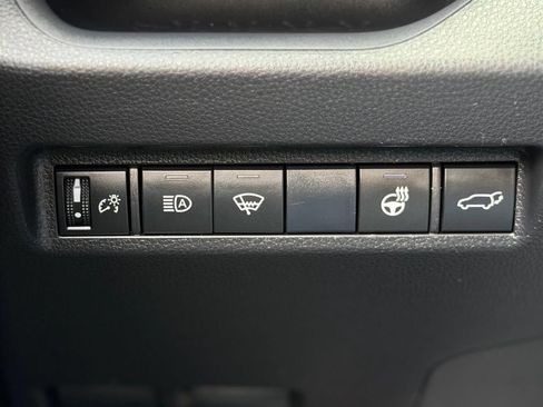 Used 2019 Toyota RAV4 XLE w/ Convenience Package AWD/4WD image 25