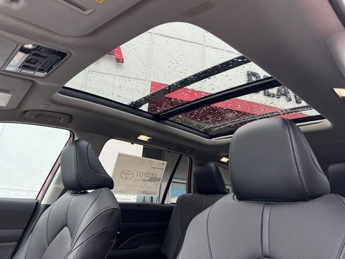 New 2026 Toyota Grand Highlander Limited image 24