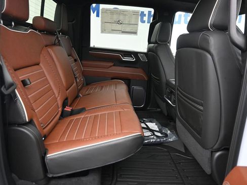 New 2026 GMC Sierra 2500 Denali Ultimate w/ Max Trailering Package AWD/4WD image 8