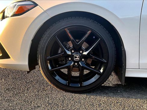 Used 2024 Honda Civic Sport image 9