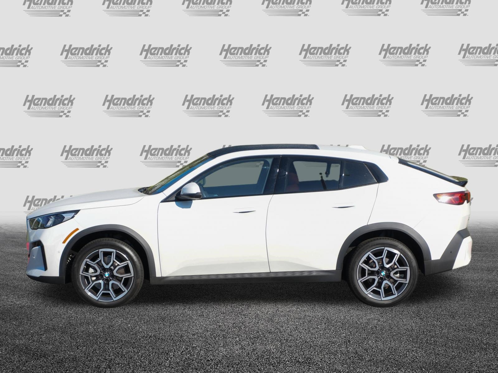Certified 2025 BMW X2 xDrive28i AWD/4WD image 6
