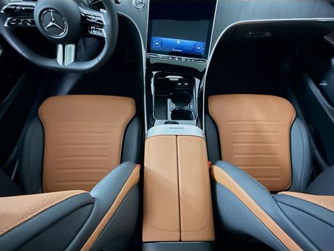 New 2026 Mercedes-Benz C 300 Sedan image 17