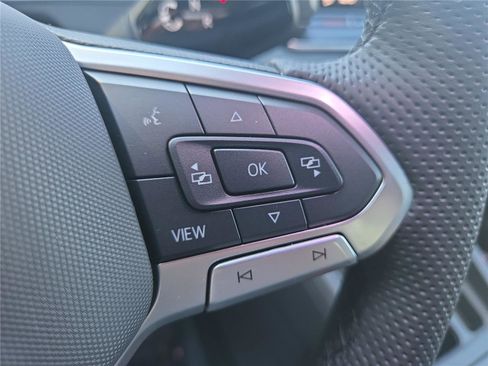 New 2025 Volkswagen Tiguan SE R-Line image 21