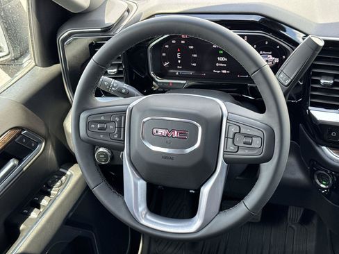 New 2026 GMC Sierra 1500 Elevation AWD/4WD image 8