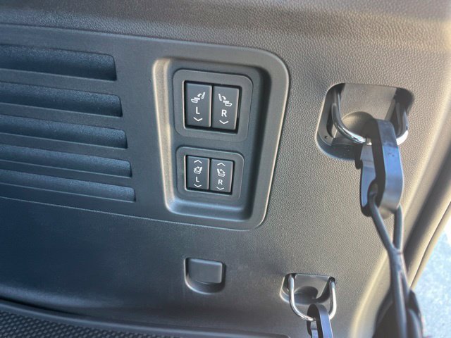 New 2027 Chevrolet Traverse RS w/ LPO, Floor Liner Package FWD image 8