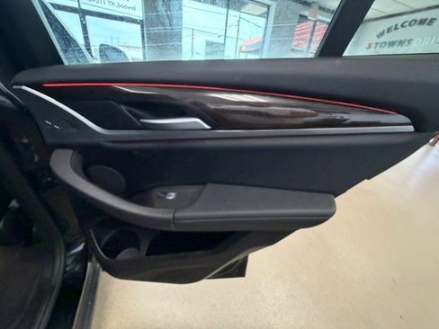 Used 2025 BMW X4 xDrive30i AWD/4WD image 24