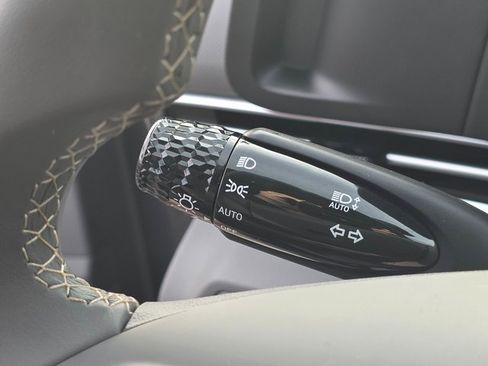 Certified 2025 Hyundai Elantra Sport image 30