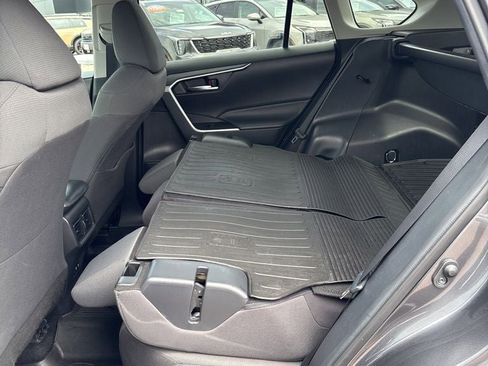 Used 2020 Toyota RAV4 XLE w/ Convenience Package AWD/4WD image 25