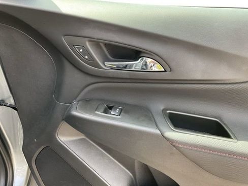 Used 2024 Chevrolet Equinox RS image 19