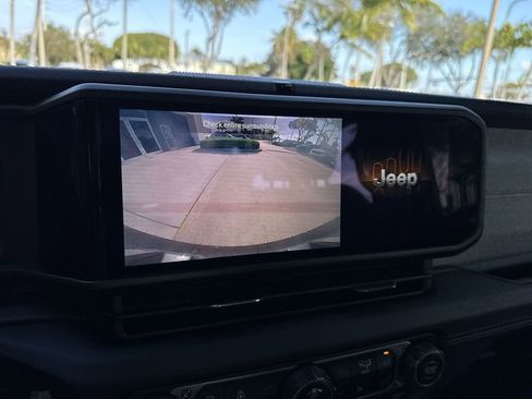 Used 2024 Jeep Wrangler Sahara image 51