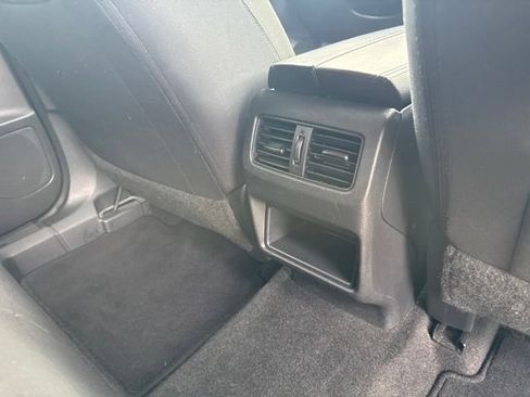 Used 2024 Nissan Rogue S AWD/4WD image 20
