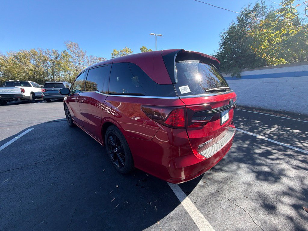 Used 2023 Honda Odyssey Sport image 3