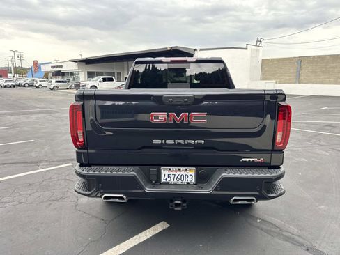 Used 2022 GMC Sierra 1500 AT4 w/ AT4 Premium Package image 5