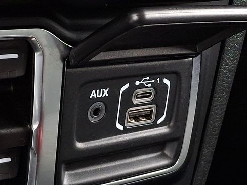 Used 2024 Jeep Wrangler Unlimited Sahara AWD/4WD image 24