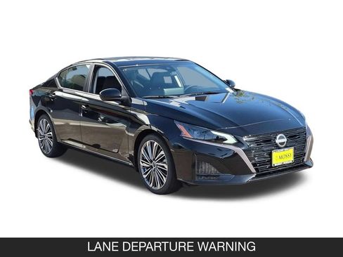 New 2026 Nissan Altima 2.5 SV w/ SV Premium Package FWD image 2