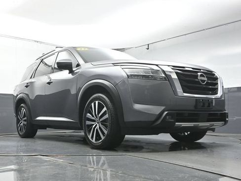 Used 2023 Nissan Pathfinder Platinum AWD/4WD image 39