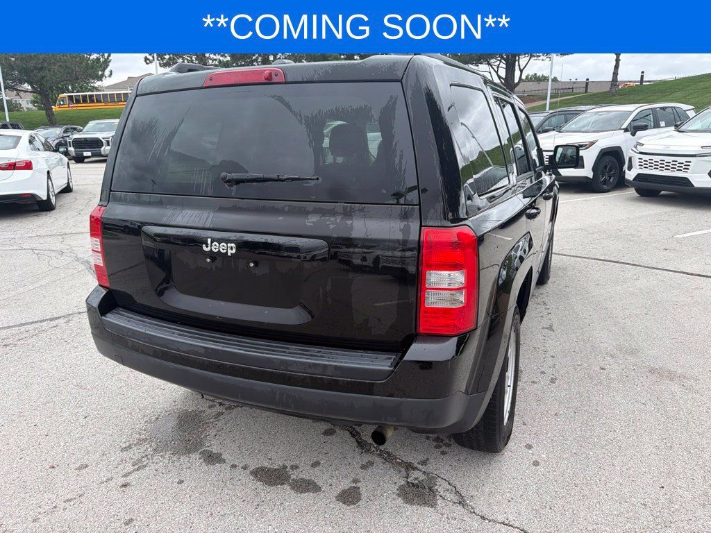 Used 2016 Jeep Patriot Sport w/ Power Value Group FWD image 7