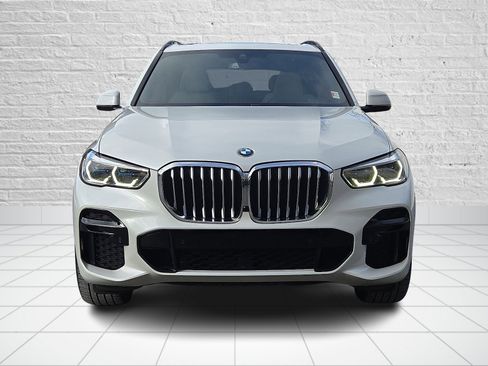 Certified 2022 BMW X5 xDrive40i w/ M Sport Package image 2