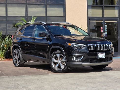 Used 2019 Jeep Cherokee Limited FWD image 3
