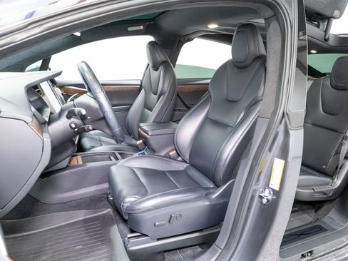 Used 2020 Tesla Model X Long Range image 15