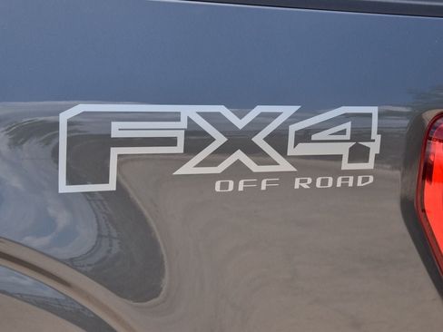 Used 2021 Ford F150 Lariat AWD/4WD image 11