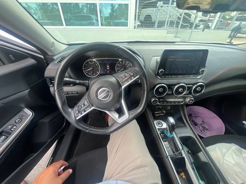 Used 2020 Nissan Sentra SR w/ Electronics Package FWD image 4