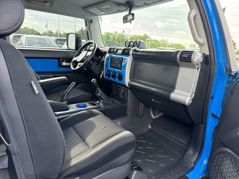 Used 2007 Toyota FJ Cruiser 4WD w/ Upgrade Pkg 2 image 27