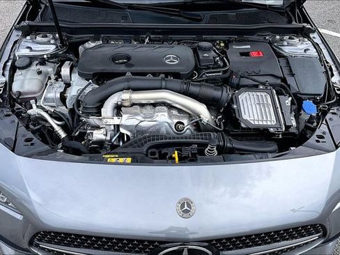 Used 2025 Mercedes-Benz CLA 250 image 31