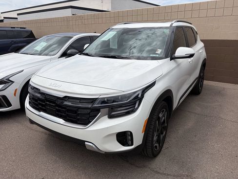 Certified 2024 Kia Seltos SX w/ SX Sunroof Package AWD/4WD image 4