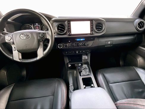 Used 2022 Toyota Tacoma TRD Off-Road image 15