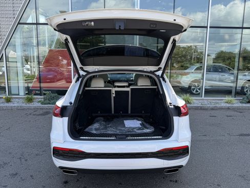 Certified 2025 Audi Q5 Premium w/ Convenience Package AWD/4WD image 17