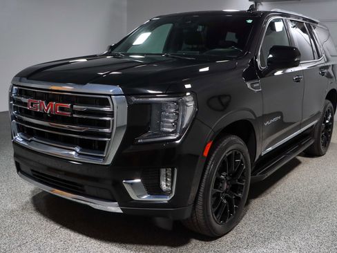 Used 2023 GMC Yukon SLT w/ SLT Luxury Package image 37