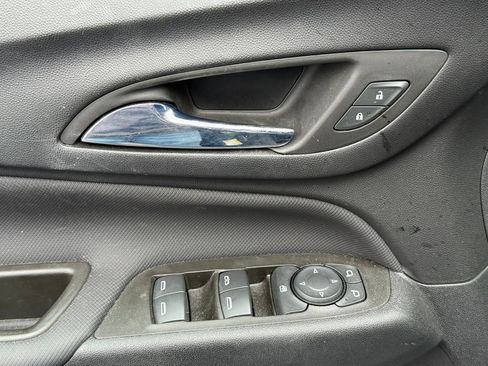 Used 2023 Chevrolet Equinox RS AWD/4WD image 5