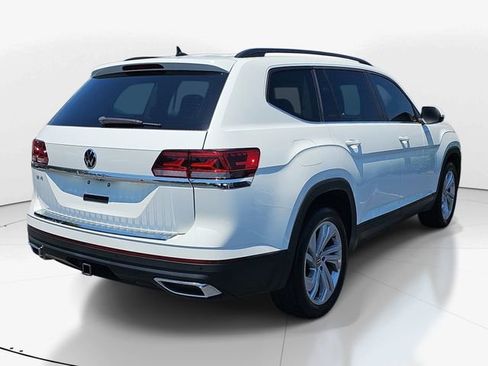 Used 2023 Volkswagen Atlas SE w/ Panoramic Sunroof Package FWD image 3