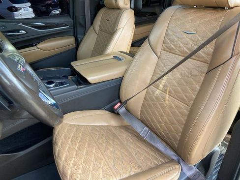 Used 2021 Cadillac Escalade ESV Sport w/ Driver Assist Tech Package image 16