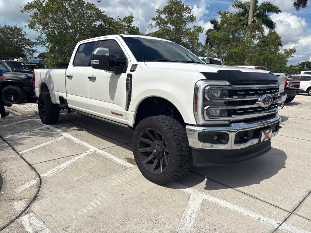 Used 2025 Ford F250 Lariat w/ Lariat Ultimate Package AWD/4WD image 1