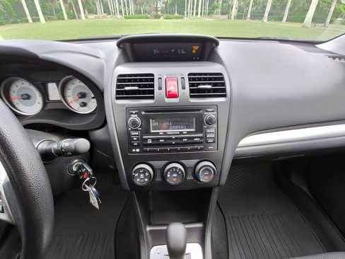 Used 2014 Subaru Impreza 2.0i Premium w/ All-Weather Package w/CVT AWD/4WD image 10