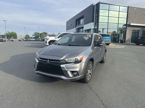 Used 2018 Mitsubishi Outlander Sport SE image 1
