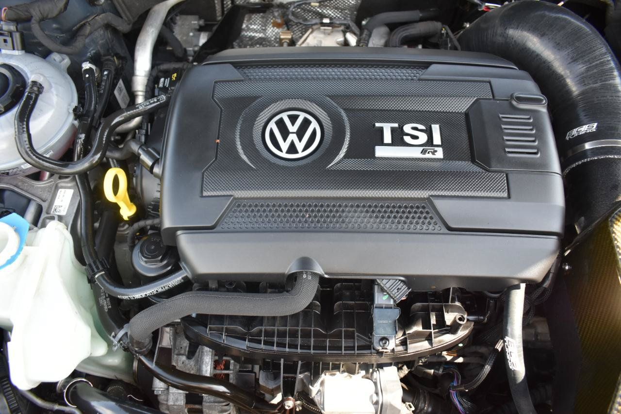 Used 2015 Volkswagen Golf R 4-Door AWD/4WD image 50