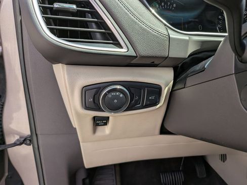 Used 2018 Lincoln MKX Reserve w/ Cargo Utility Package FWD image 28