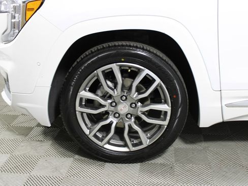 Used 2022 GMC Terrain Denali w/ Denali Premium Package image 4