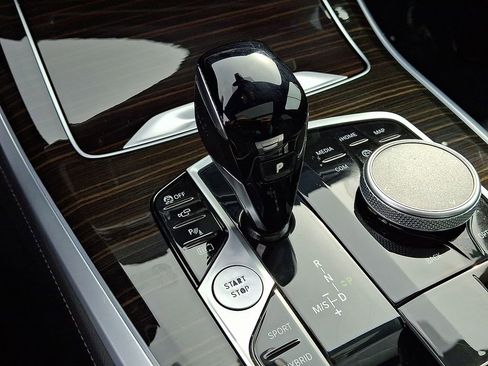 Used 2023 BMW X5 xDrive45e image 16