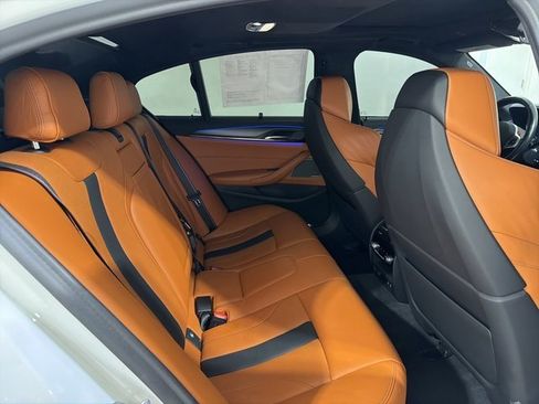 Used 2022 BMW M5 w/ Competition Package image 22