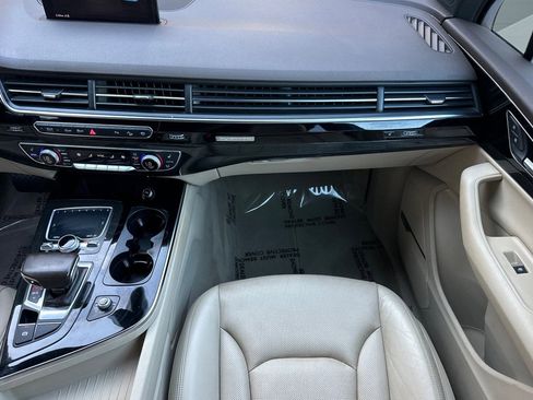 Used 2018 Audi Q7 3.0T Premium Plus image 30