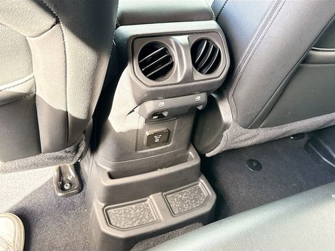 Used 2022 Jeep Wrangler Unlimited Sahara w/ Cold Weather Group image 28