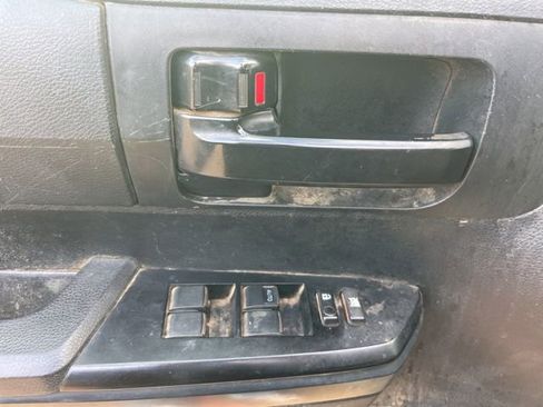 Used 2017 Toyota Tundra SR image 13