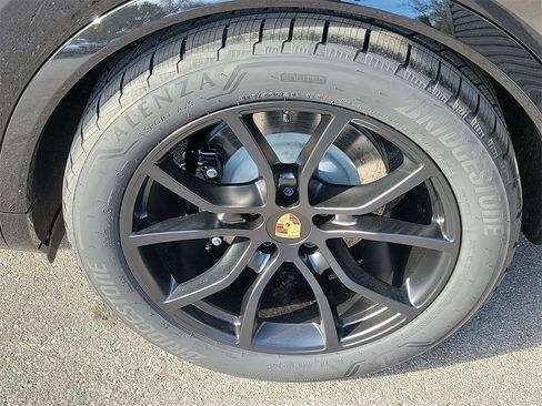 New 2026 Porsche Cayenne Coupe image 11