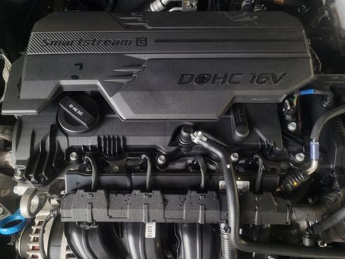 Used 2025 Hyundai Elantra Sport FWD image 30