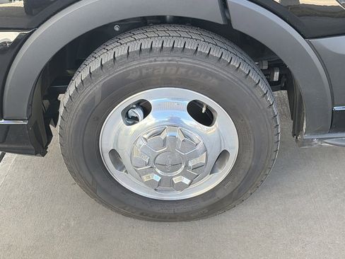 Used 2025 Ford Transit 350 XLT image 8